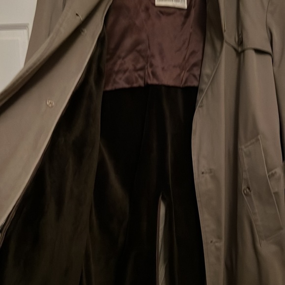 Men’s Clipper Mist Khaki Trench Coat - Picture 4 of 9